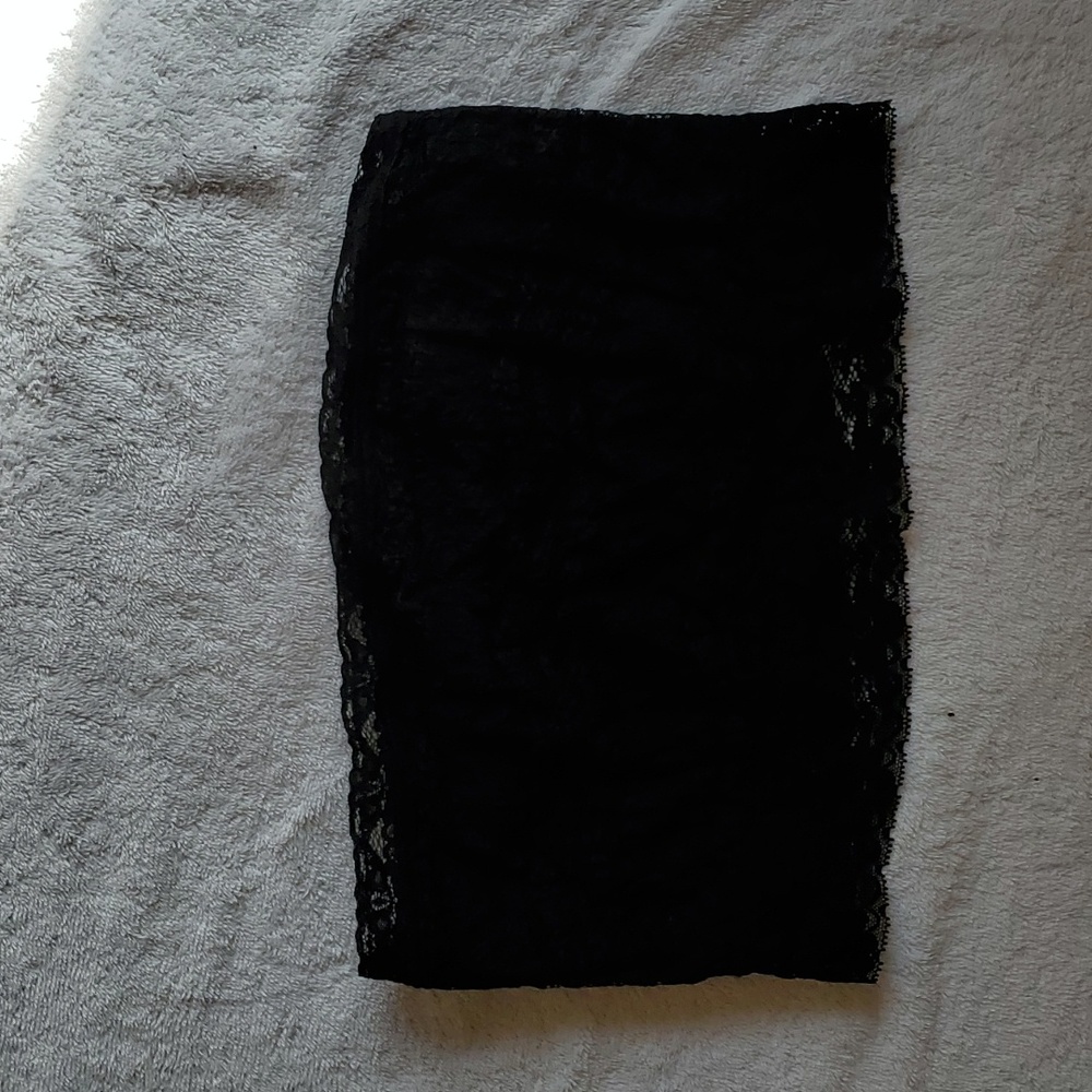 Black lace bandeau Strapless Bra, lined front, tag says XL? IntimateFree People